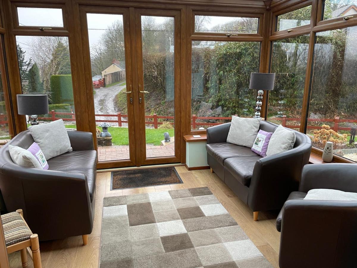 Dyffryn Taf - Spacious 3 Bedroom Bungalow Close To Amenities St Clears Exterior photo
